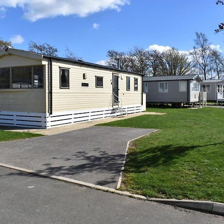 The Salsa Attractive Accomodation At Tattershall Lakes Exterior photo