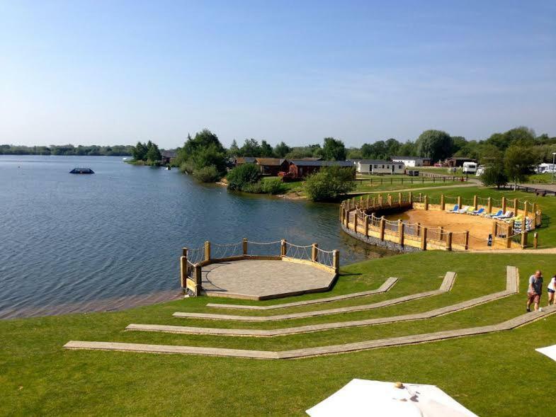 The Salsa Attractive Accomodation At Tattershall Lakes Exterior photo